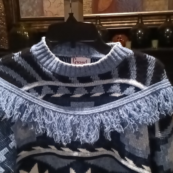 Grand KNITWEAR acrylic geometrically designed sweater w fringe trim Size Lg (14) - Picture 6 of 13